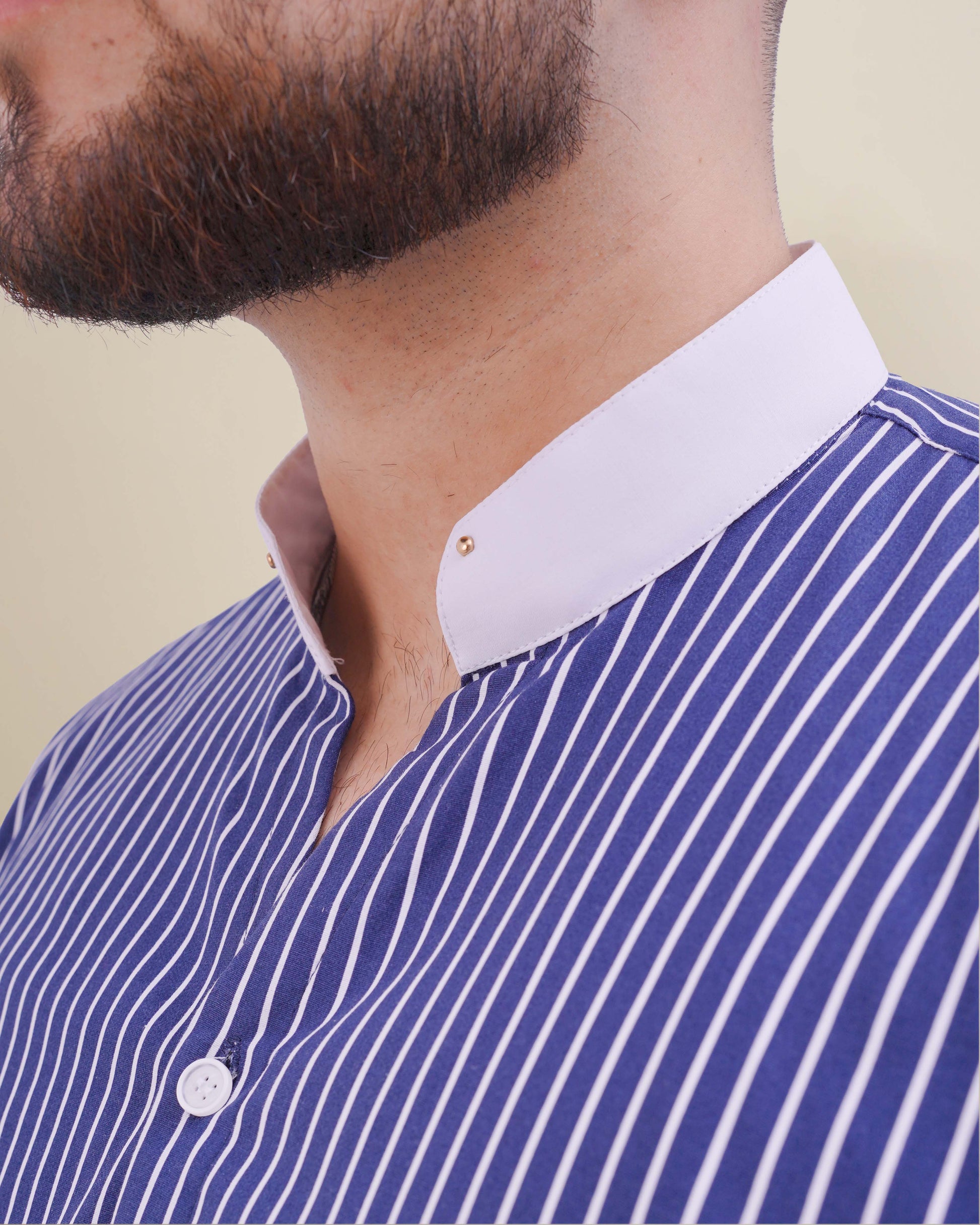 Striped pin collar pinstripe shirt
